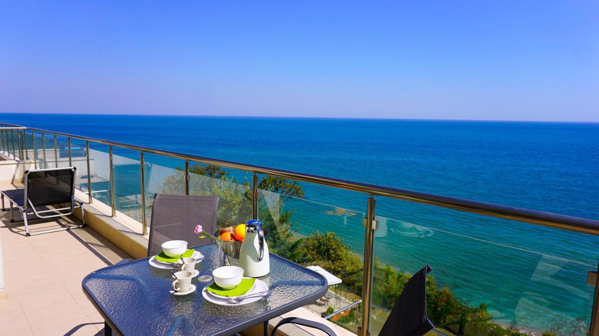 Апартаменти Бяла Клиф На Плажа - Apartments Byala Cliff First Line Esterno foto