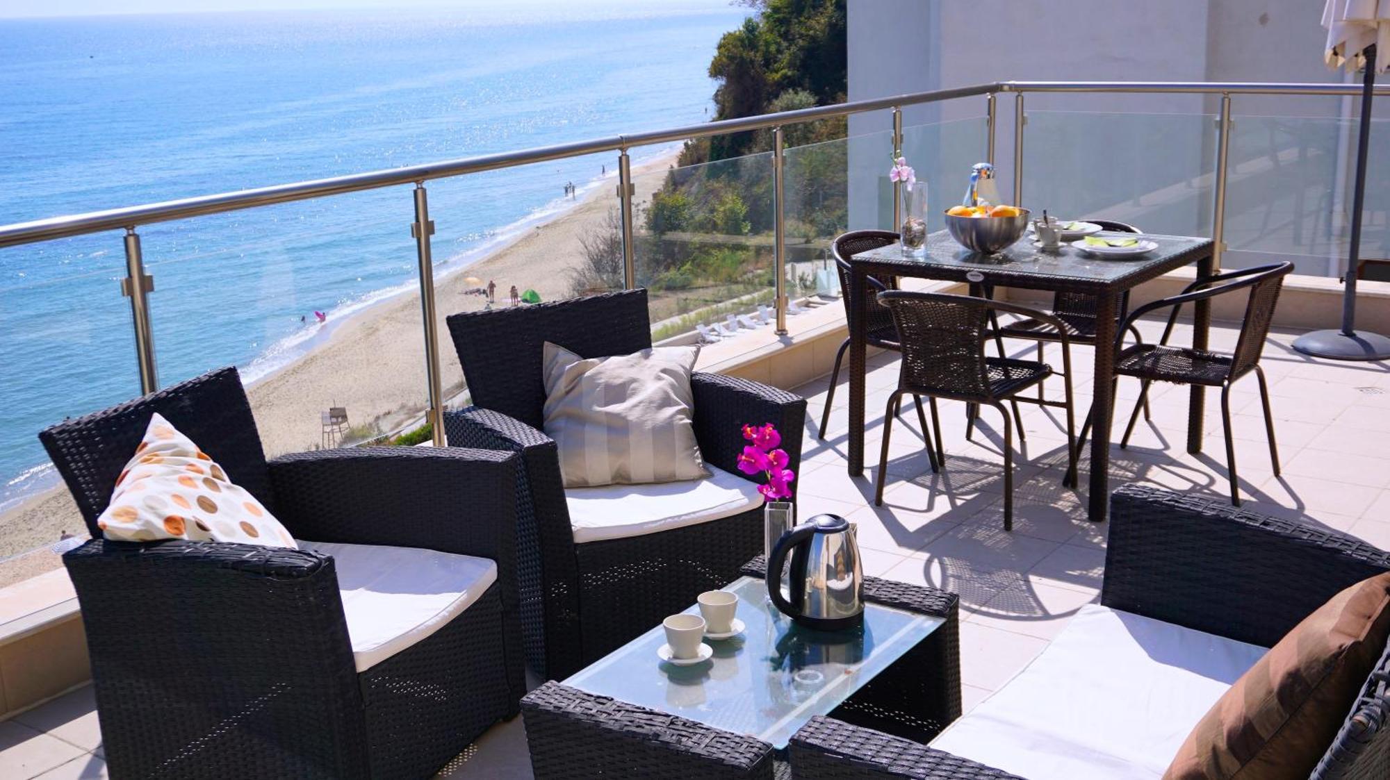 Апартаменти Бяла Клиф На Плажа - Apartments Byala Cliff First Line Esterno foto