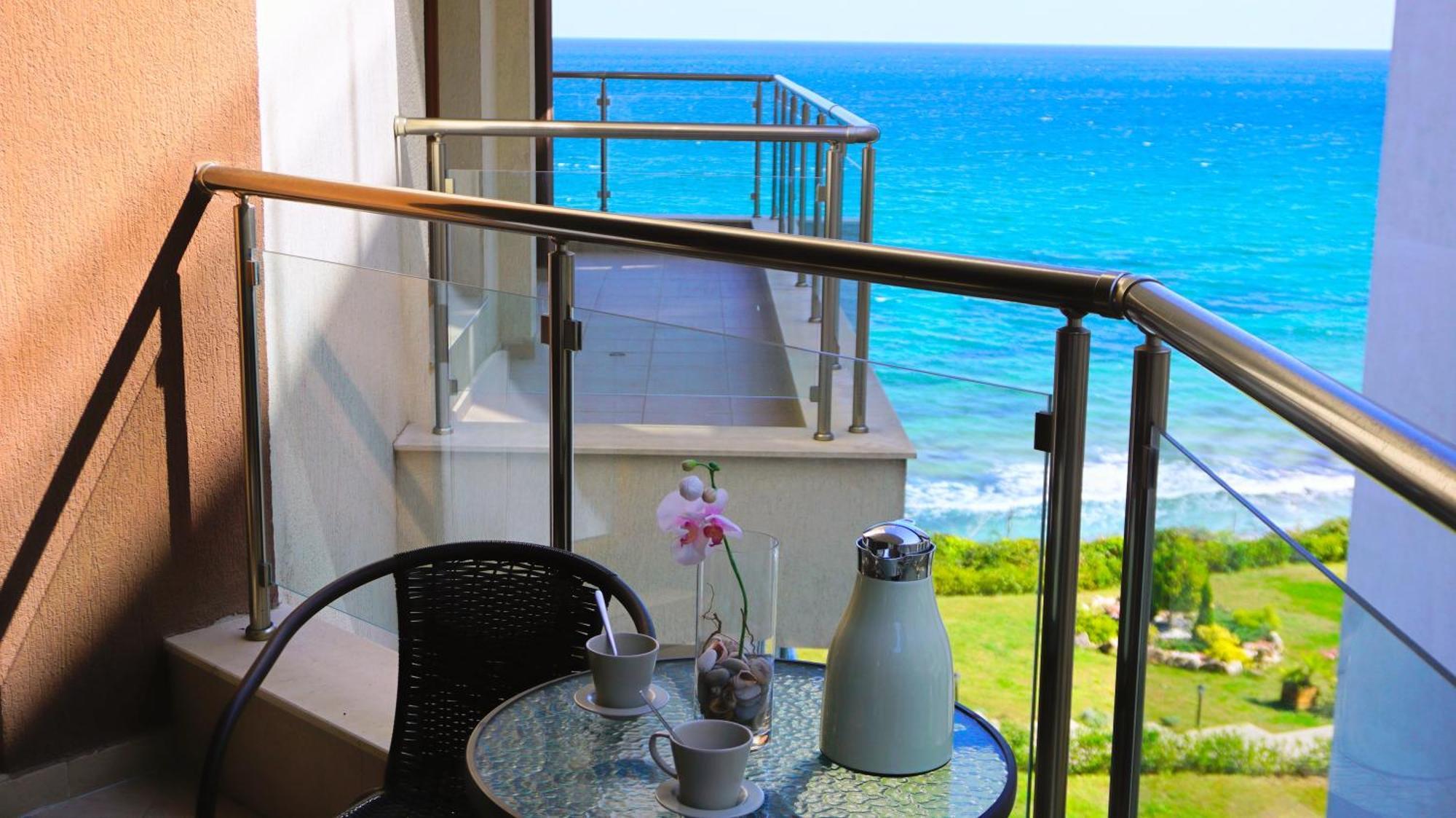 Апартаменти Бяла Клиф На Плажа - Apartments Byala Cliff First Line Esterno foto